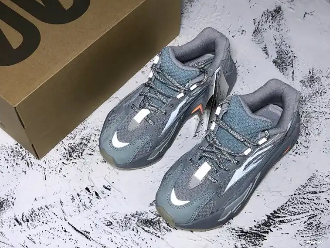 Boost Adidas 'Inertia' Yeezy FW2549 700 V2 0630